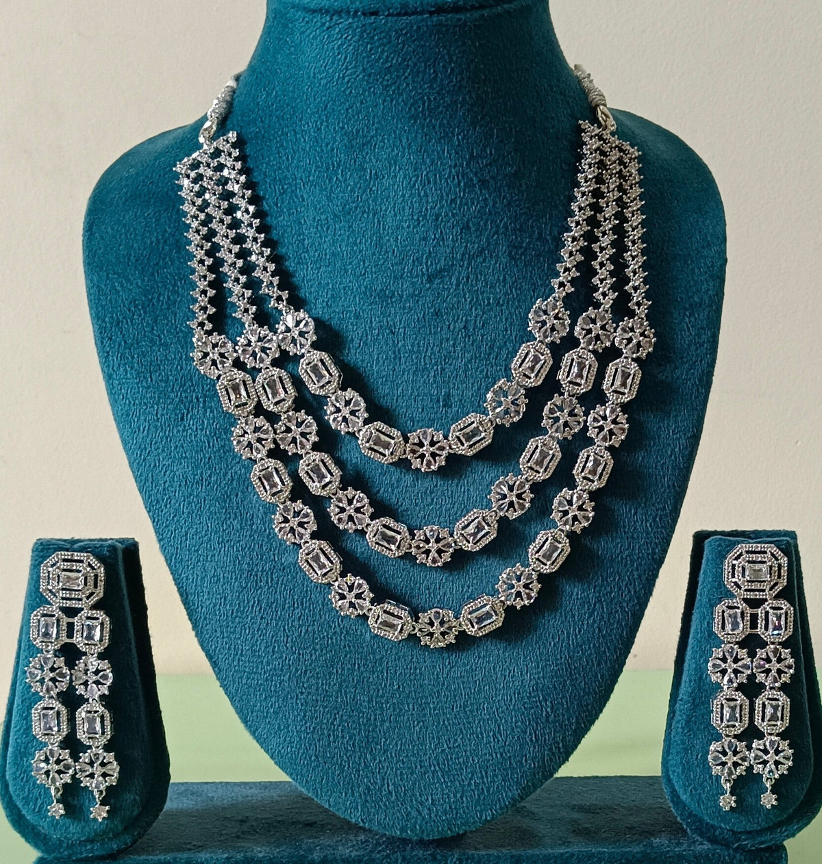 Alloy Rhodium Silver Jewel 3-Layer Necklace Set