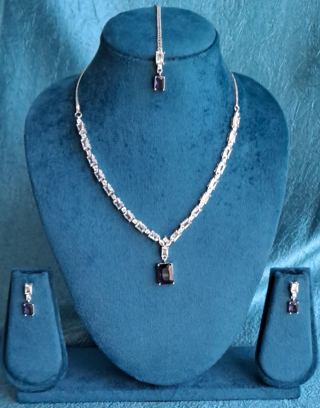 Sparkles AD Stone Single Layer Purple & White Necklace Set with Tika
