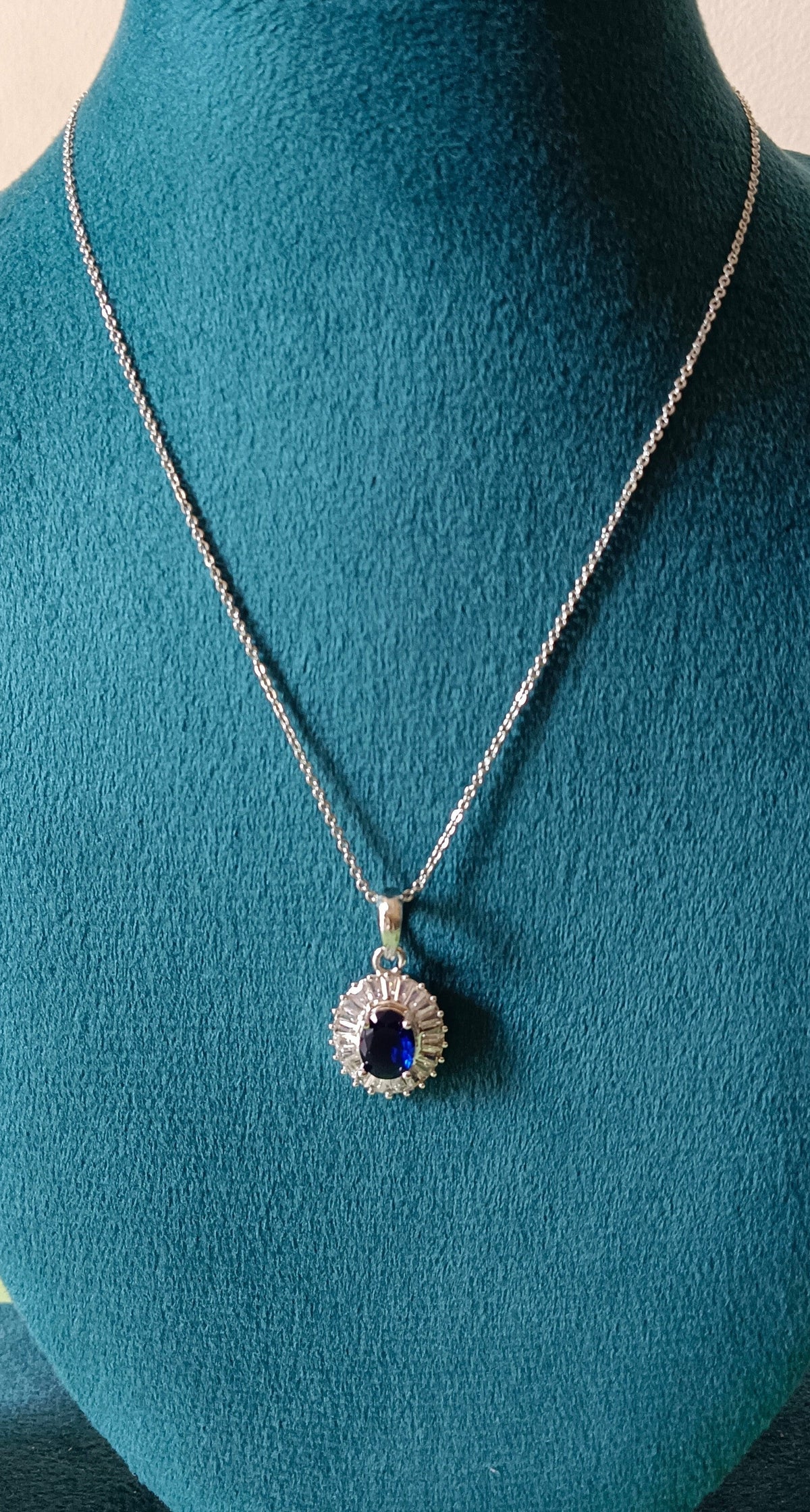 AD Blue Stone Pendant Necklace Set