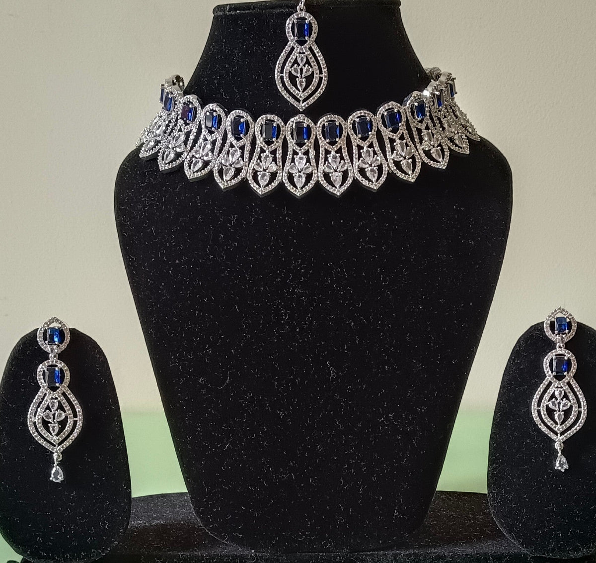 AD Blue Studded Stone Premium Quality Choker Necklace Set