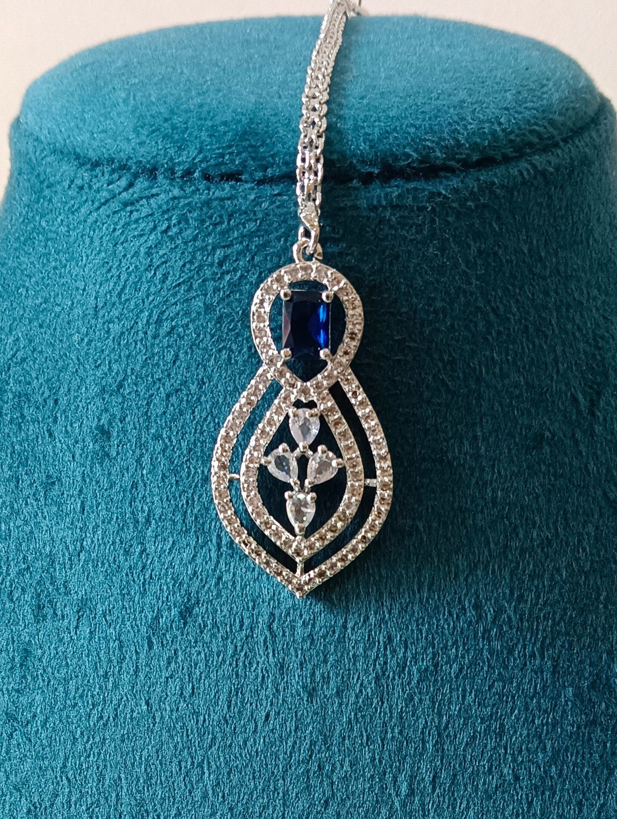 AD Blue Studded Stone Premium Quality Choker Necklace Set