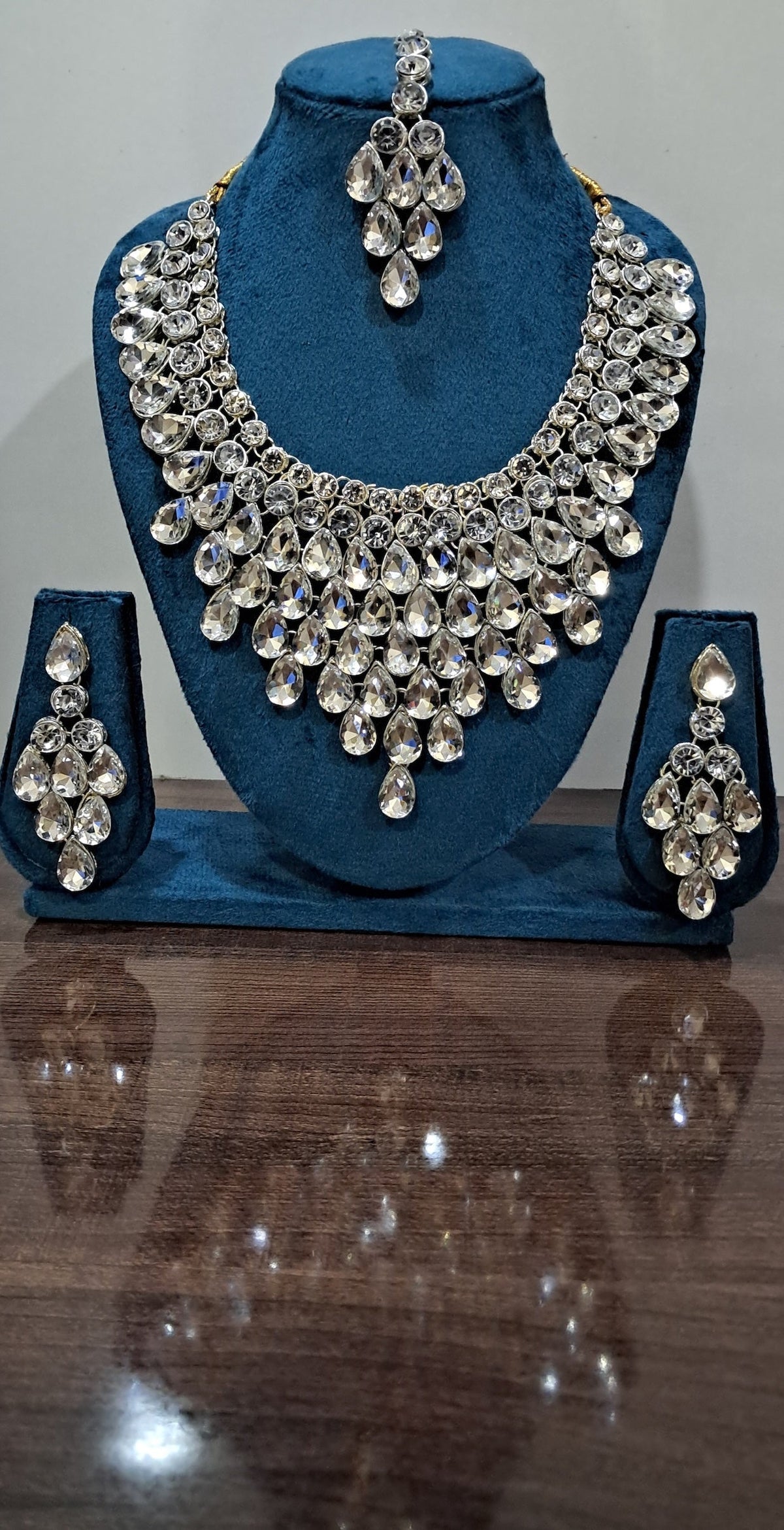 Gold Plated Stone Studded Bridal Choker Necklace Set