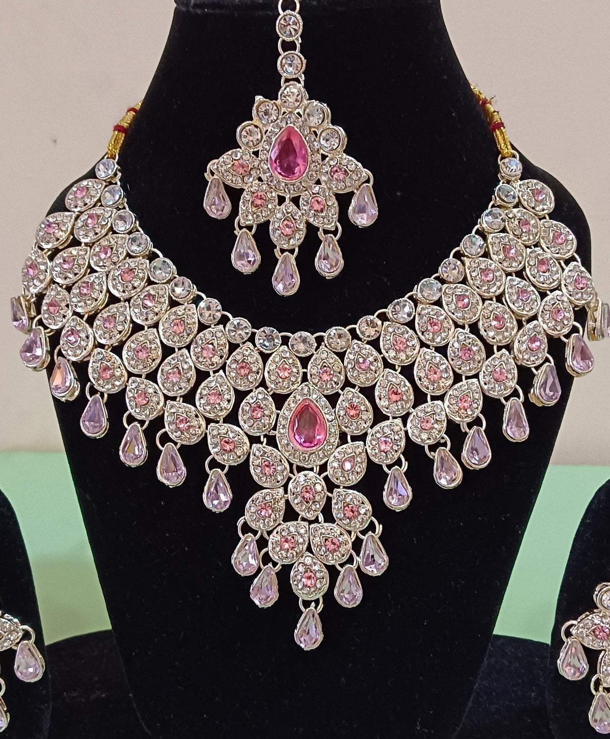 Pink Alloy Kundan Choker Necklace Set