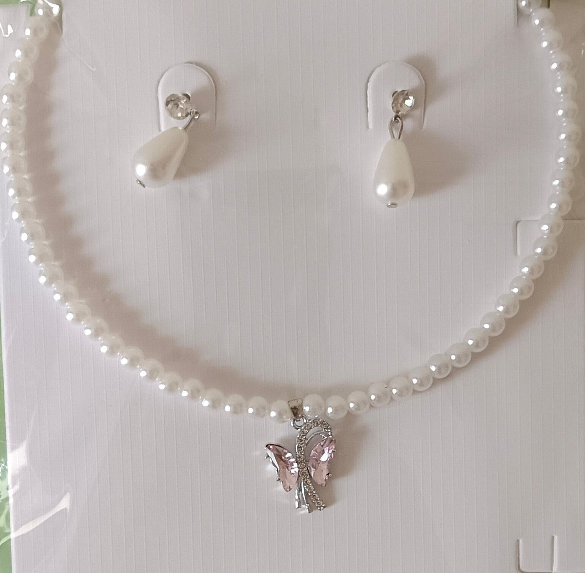 Pearl Traditional Necklace Set with Pink Butterly Pendant