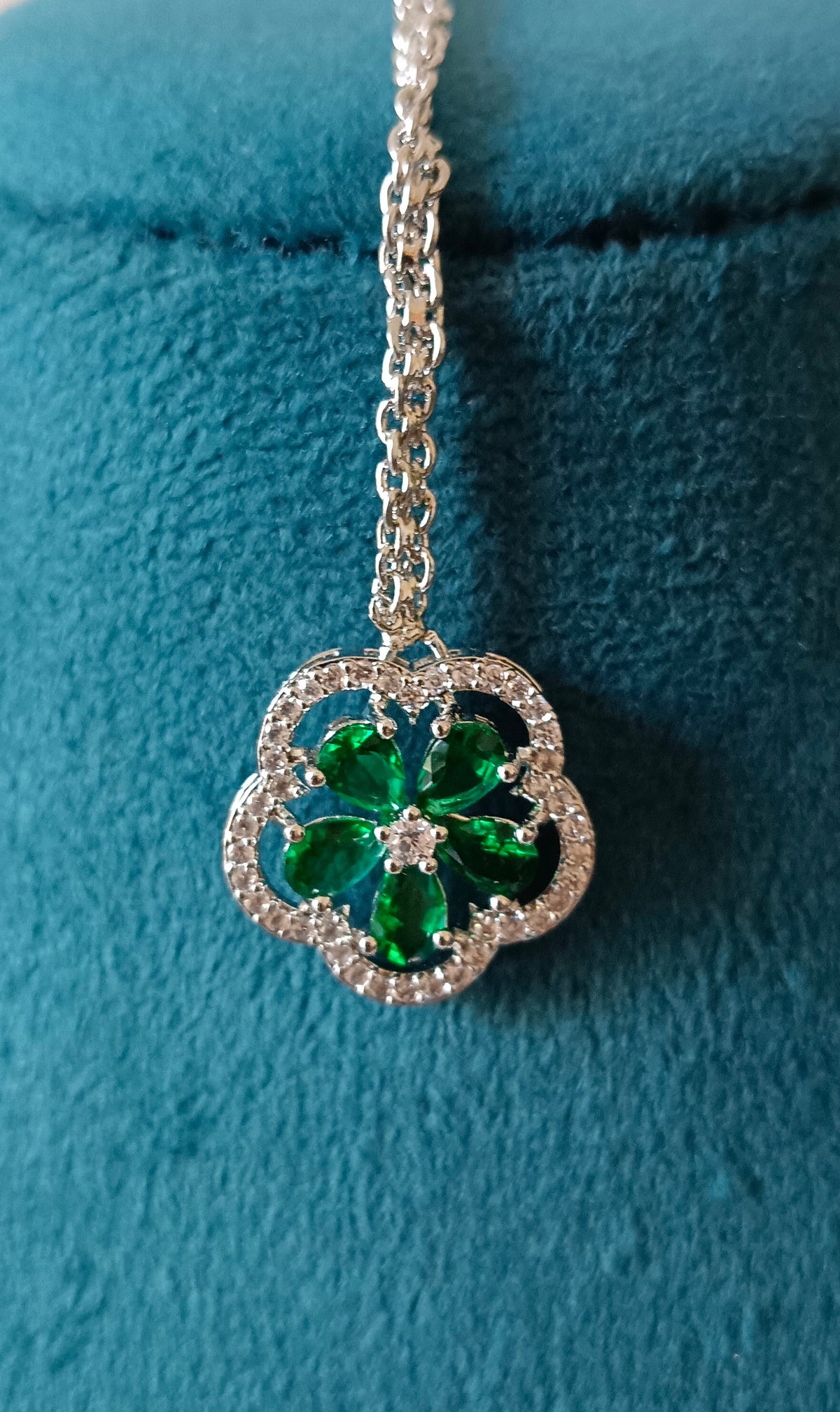AD Single layer Floral Emerald Green necklace set