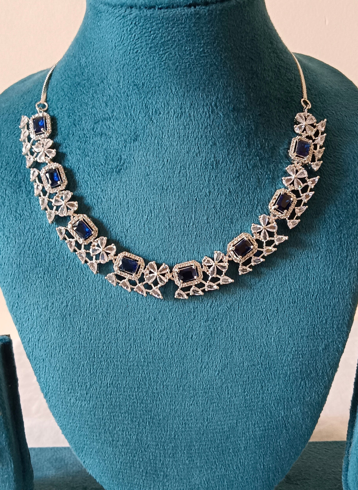 AD Single layer cubic cut Blue Sapphire crystal necklace set